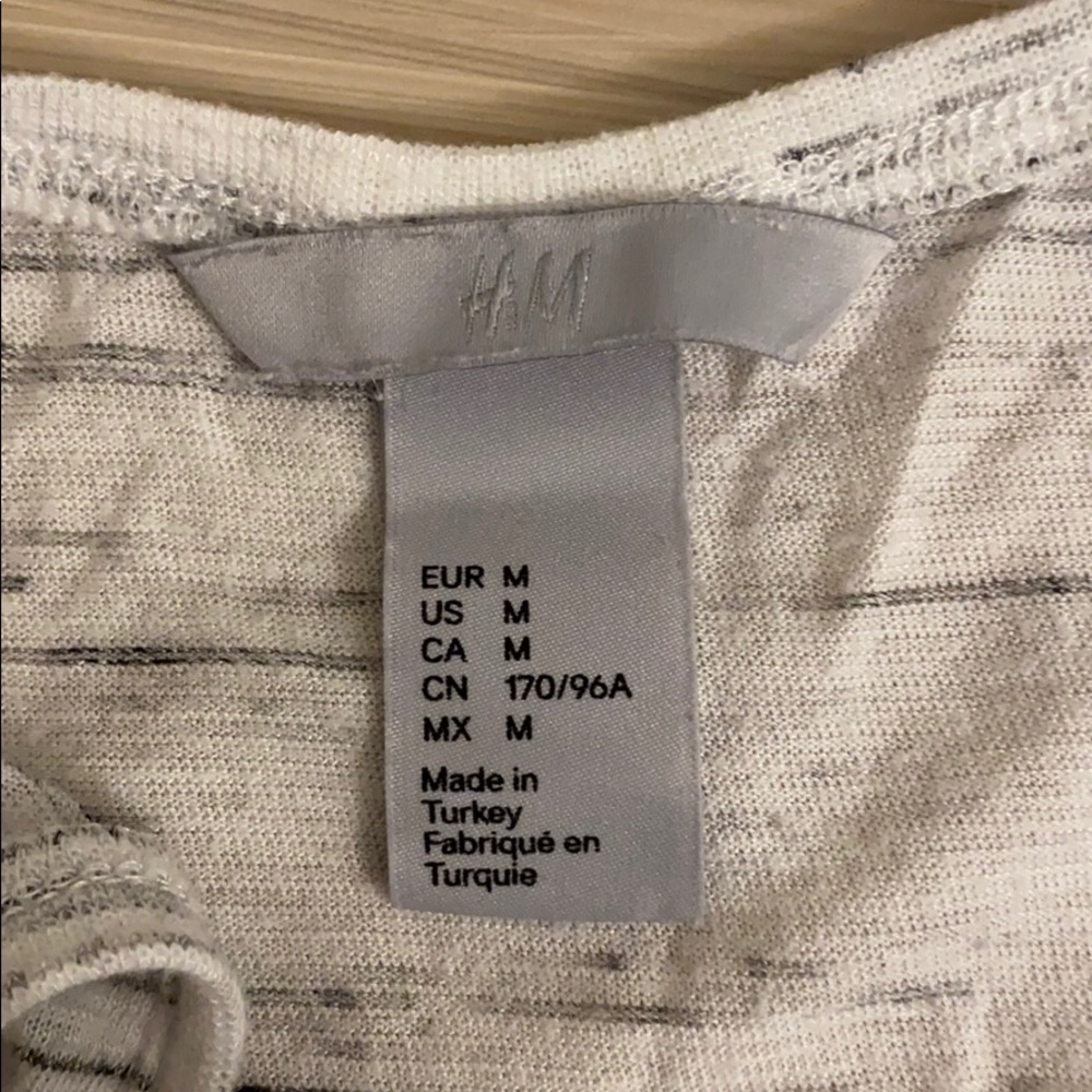 H&M Tank Top - Picture 6 of 6